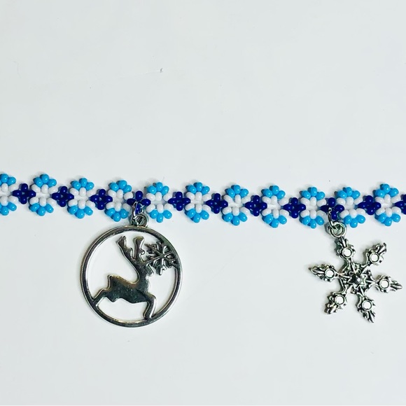 Christmas Holiday Bracelet Charms Silver Blue White Snowflake Beaded Woven NW - Picture 6 of 7